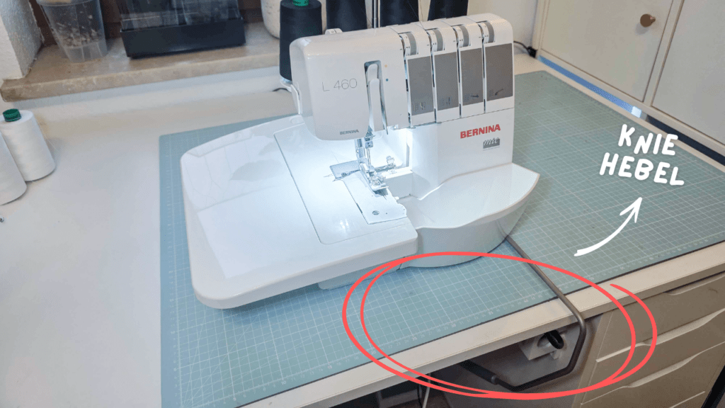 Bernette L460 Kniehebel